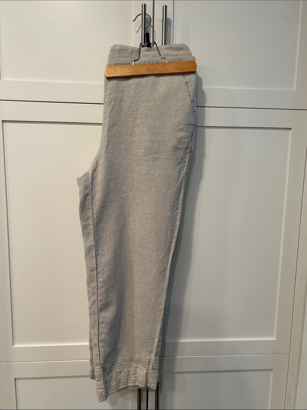 Chico's Beige Linen-Blend Cropped Pants